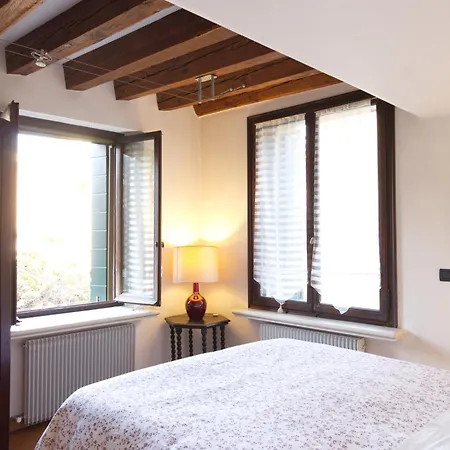 Apartamento Cannaregio Retreat With Canal View Venecia